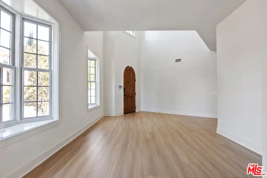 23550 Valley View Road, Calabasas, CA 91302 - Image #2