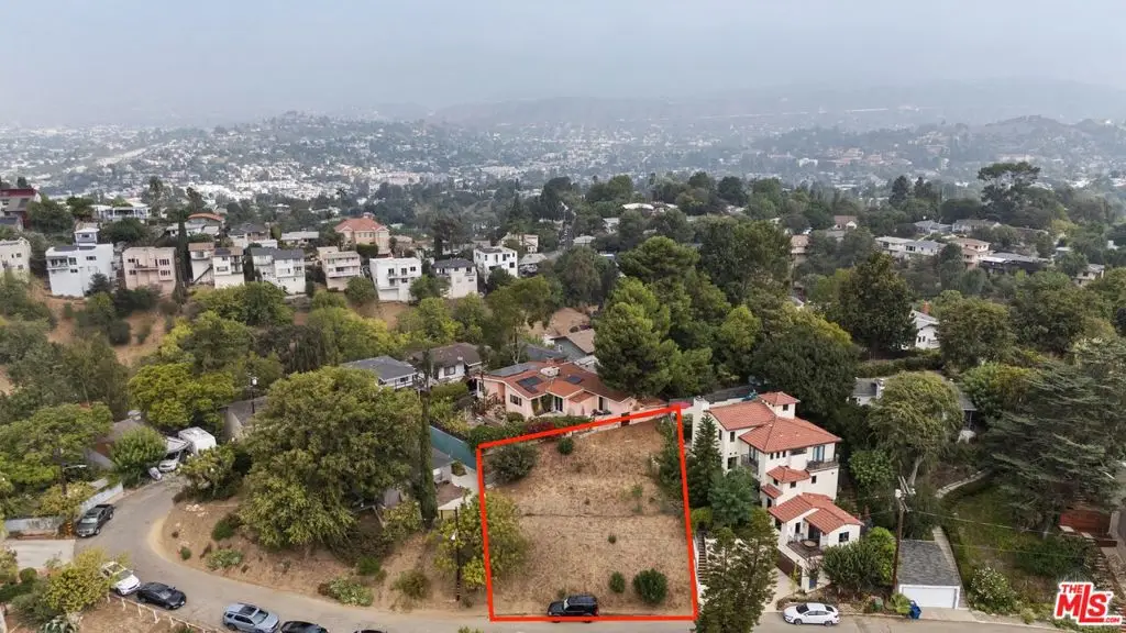 811 N Oneonta Drive, Los Angeles, CA 90065 - Image #1