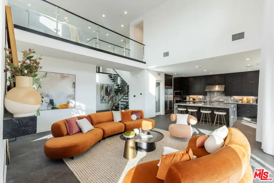 20668 W Hummingbird Court, Porter Ranch, CA 91326 - Image #2