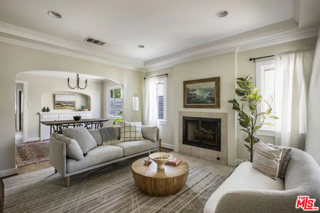 1525 Carmona Avenue, Los Angeles, CA 90019 - Image #1