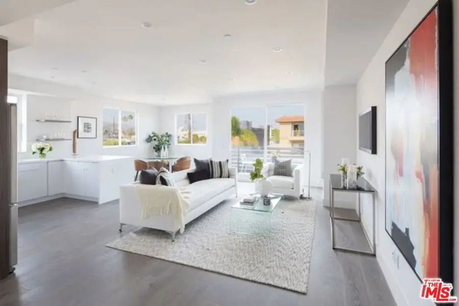935 N Hudson #401, Los Angeles, CA 90038 - Image #2