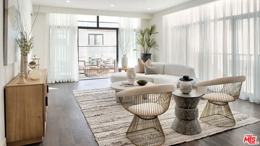 425 N Palm Drive #202, Beverly Hills, CA 90210 - Image #3