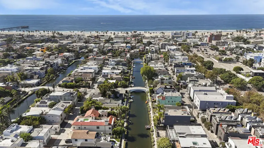 419 Carroll Canal, Venice, CA 90291 - Image #3