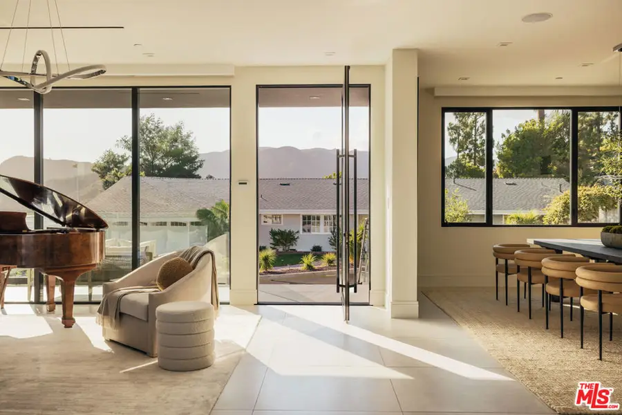 2162 Westridge Road, Los Angeles, CA 90049 - Image #3