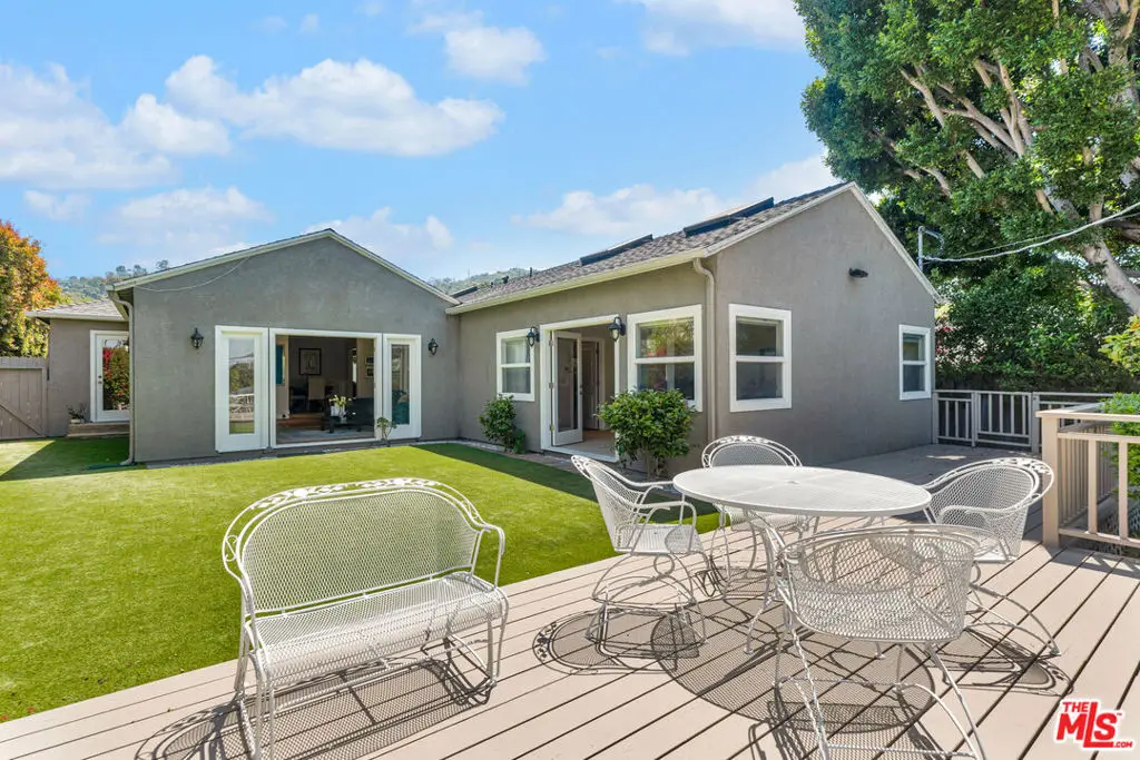 3733 Willowcrest Avenue, Studio City, CA 91604 - Image #1