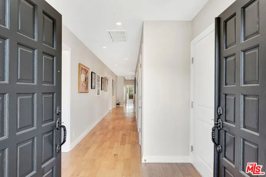 3733 Willowcrest Avenue, Studio City, CA 91604 - Image #2