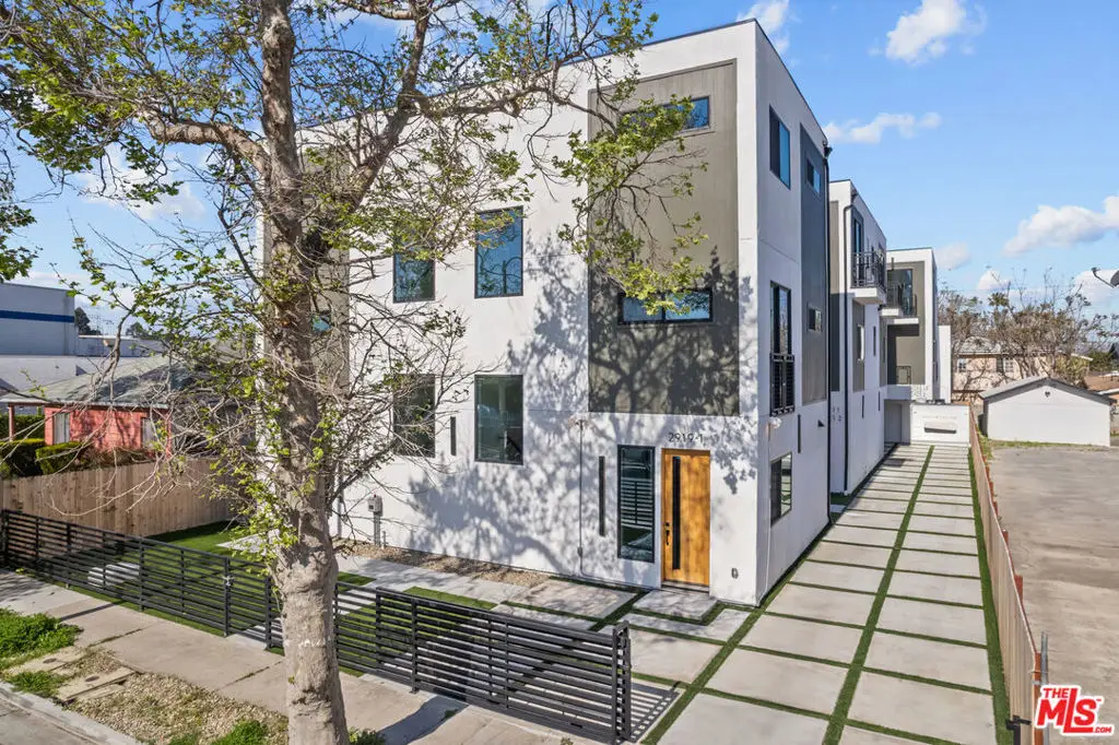 2923 S Burnside Avenue, Los Angeles, CA 90016 - Image #1
