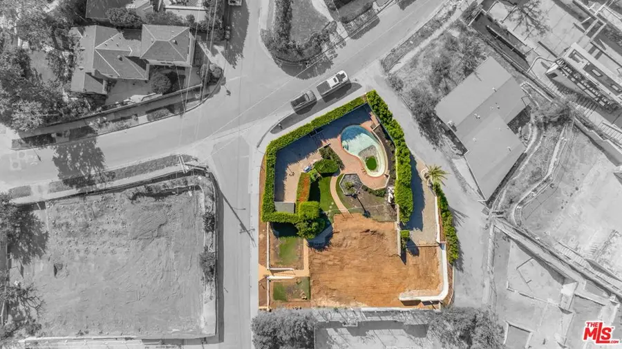 14643 Whitfield Avenue, Pacific Palisades, CA 90272 - Image #2