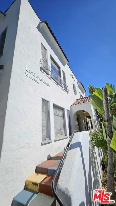 2330 W 2nd Street, Los Angeles, CA 90057 - Image #1