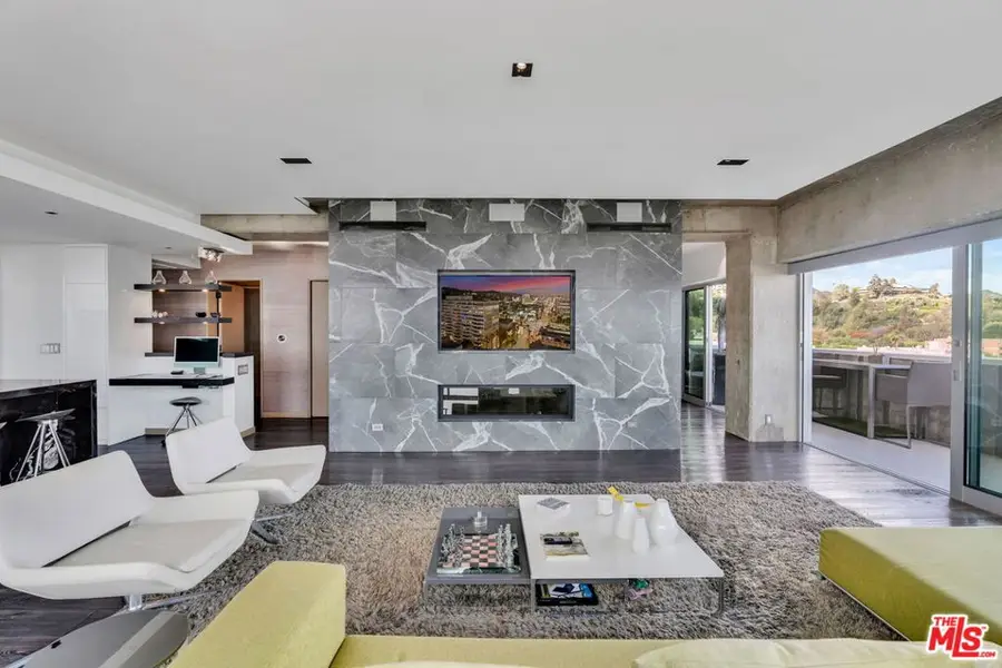 7135 Hollywood Boulevard #802, Los Angeles, CA 90046 - Image #2