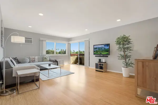 8001 Redlands Street #207, Playa Del Rey, CA 90293