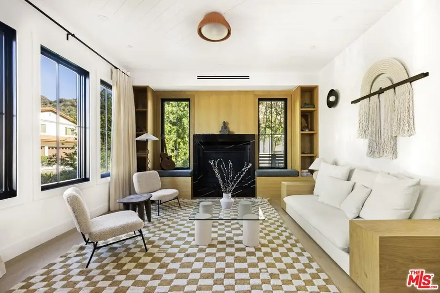 6310 Mirror Lake Drive, Los Angeles, CA 90068 - Image #2