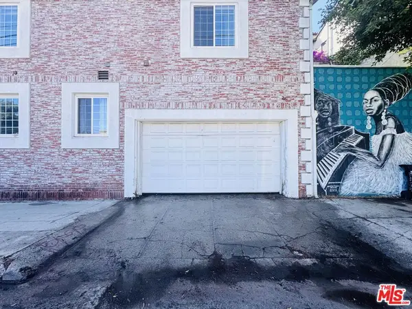 2225 N Cahuenga Boulevard, Los Angeles, CA 90068