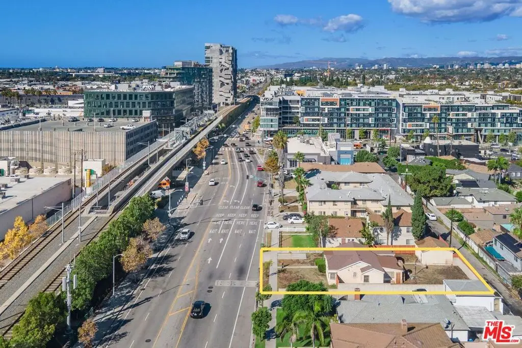 5649 W Jefferson Boulevard, Los Angeles, CA 90016 - Image #1