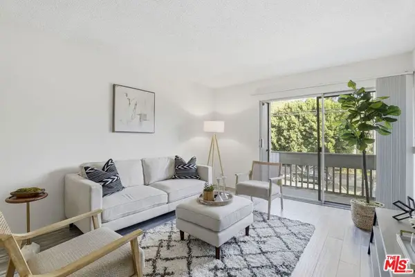 18620 Hatteras Street #276, Tarzana, CA 91356