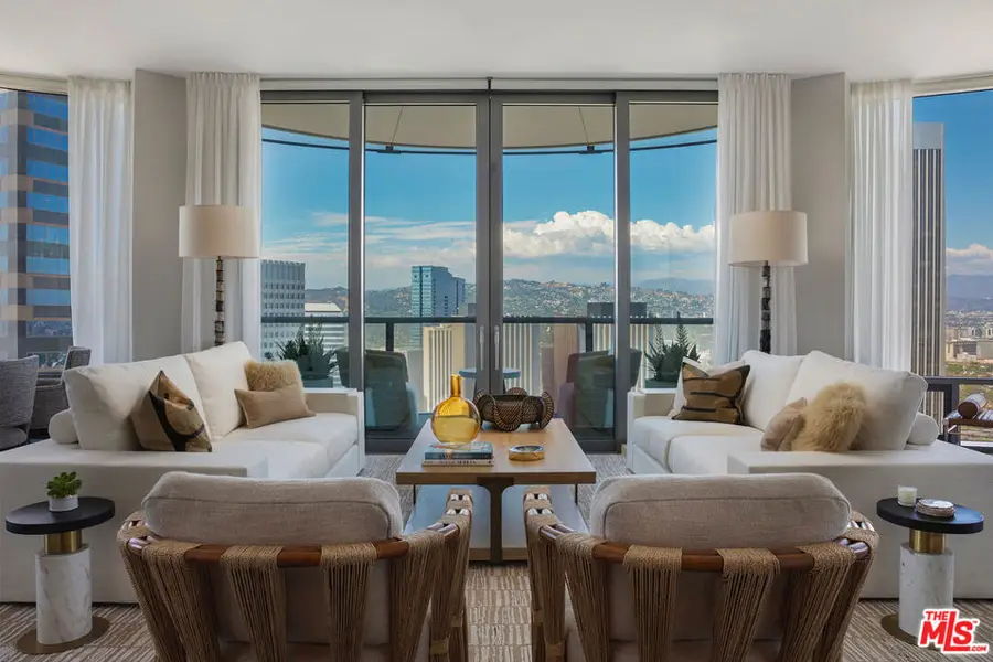 211 W Elm Court #26C, Los Angeles, CA 90067 - Image #2