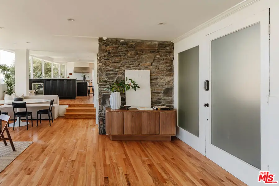 910 Glen Oaks Boulevard, Pasadena, CA 91105 - #3