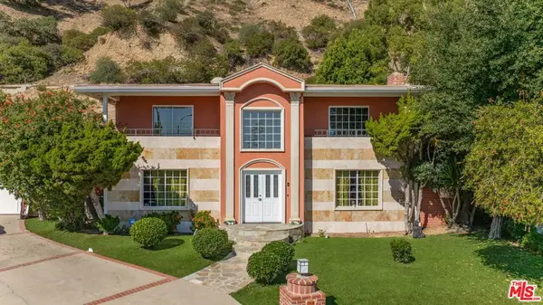 1870 Marcheeta Place, Los Angeles, CA 90069