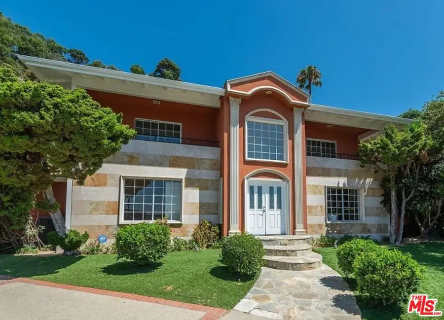 1870 Marcheeta Place, Los Angeles, CA 90069 - Image #3