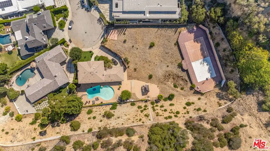 1871 Marcheeta Place, Los Angeles, CA 90069 - Image #3