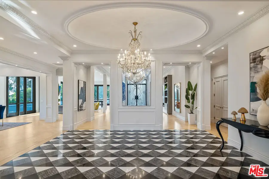 402 Doheny Road, Beverly Hills, CA 90210 - Image #3