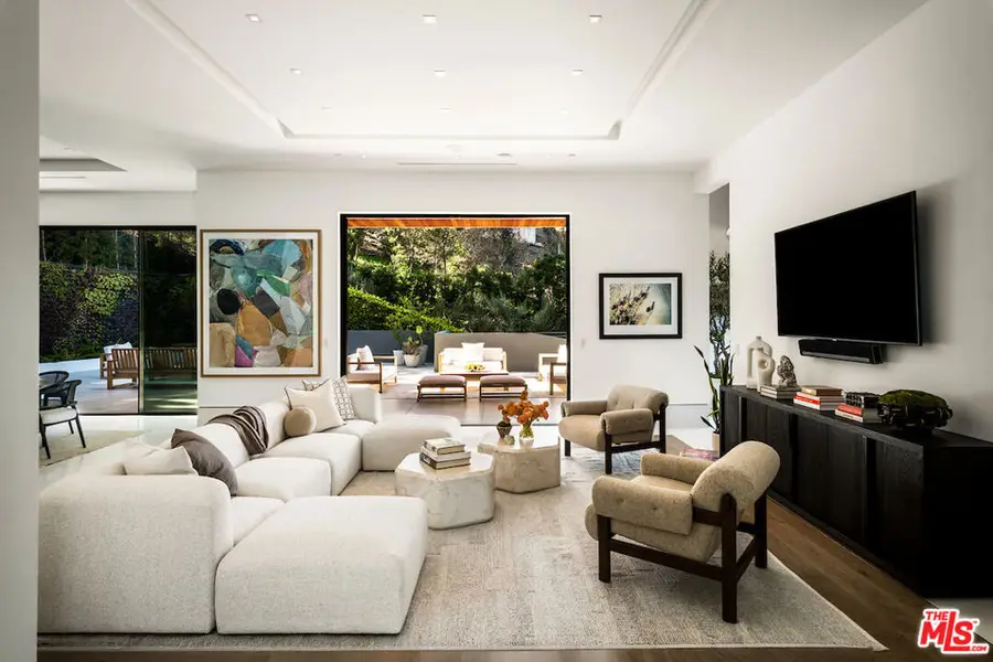 17335 Tramonto Drive, Pacific Palisades, CA 90272 - Image #2