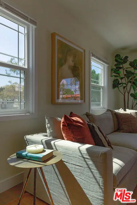 1462 Burnside Avenue, Los Angeles, CA 90019 - Image #3