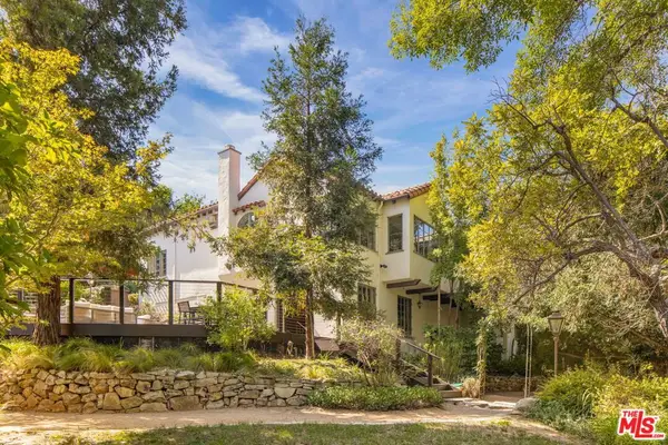 15091 Rayneta Drive, Sherman Oaks, CA 91403