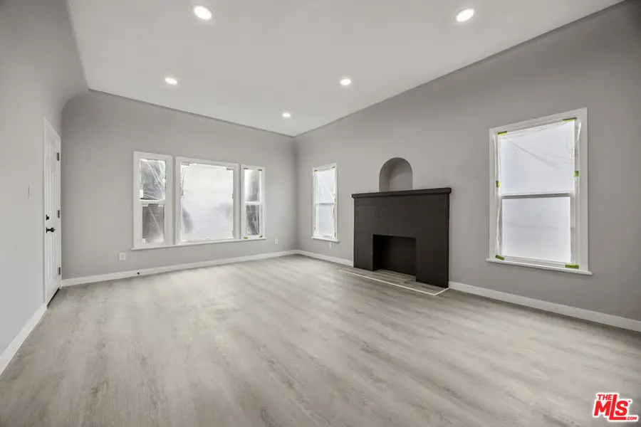 403 E 91st Street, Los Angeles, CA 90003 - #3