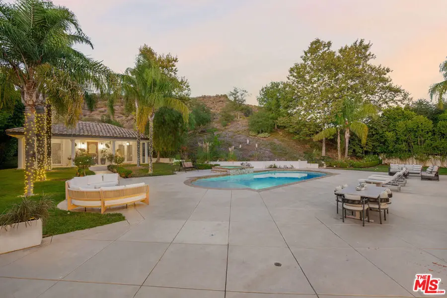 25043 Abercrombie Lane, Calabasas, CA 91302 - Image #3