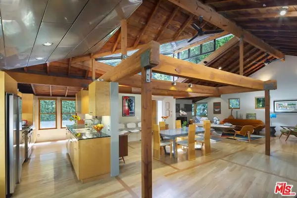 10335 Oletha Lane, Los Angeles, CA 90077