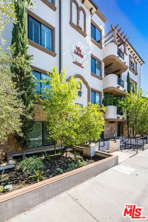 4724 Kester Avenue #209, Sherman Oaks, CA 91403