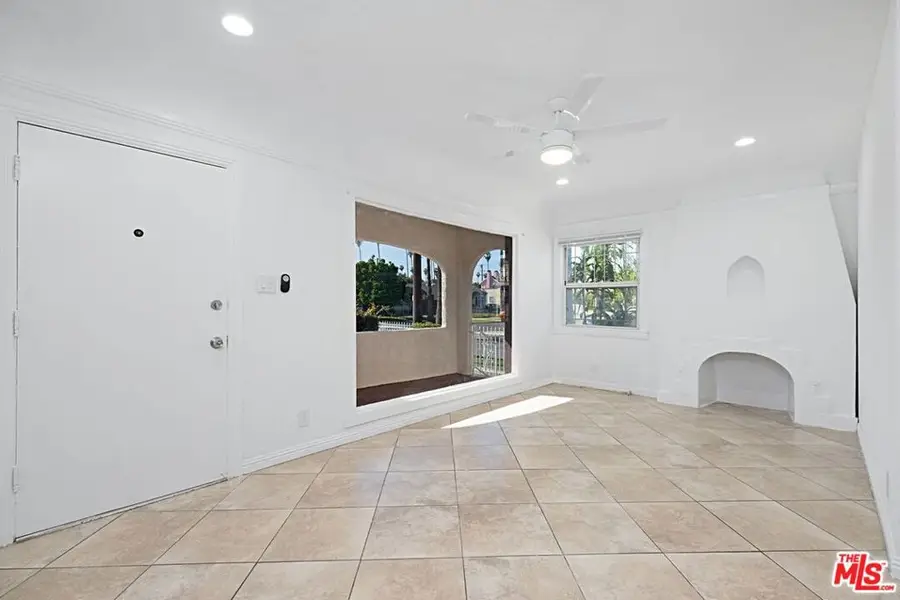 5700 S Gramercy Place, Los Angeles, CA 90062 - #3