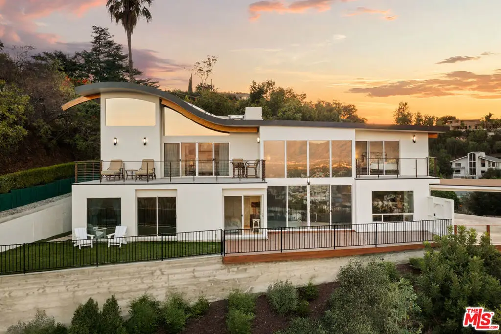 3631 Sunswept Drive, Studio City, CA 91604 - Image #1