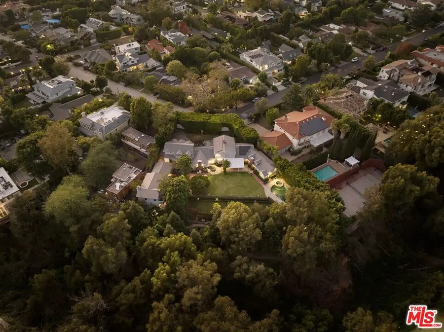 196 Granville Avenue, Los Angeles, CA 90049 - Image #3