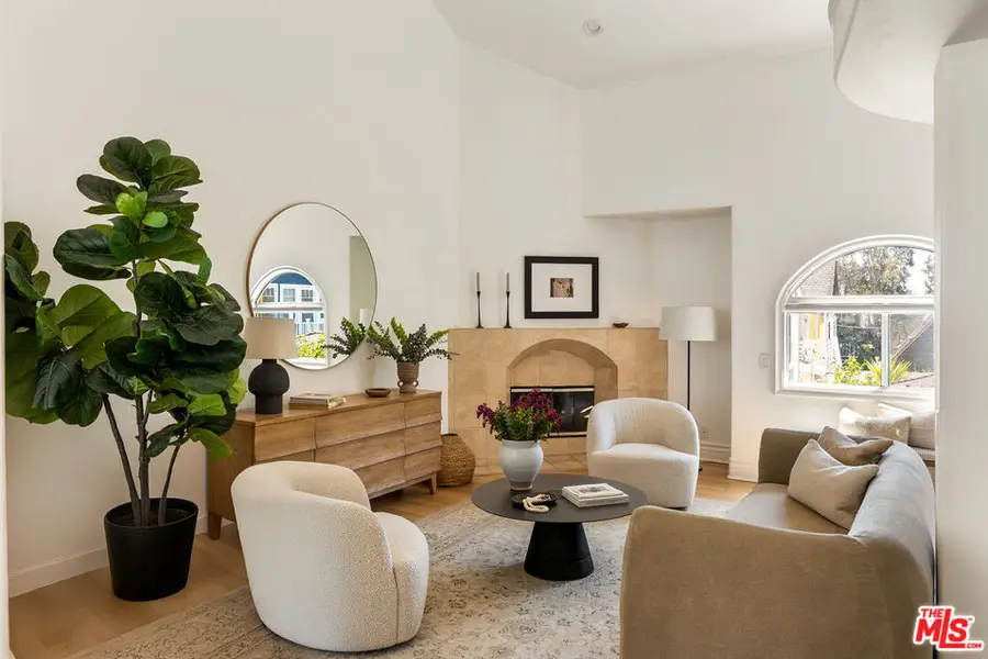 911 7th Street #D, Santa Monica, CA 90403 - Image #2