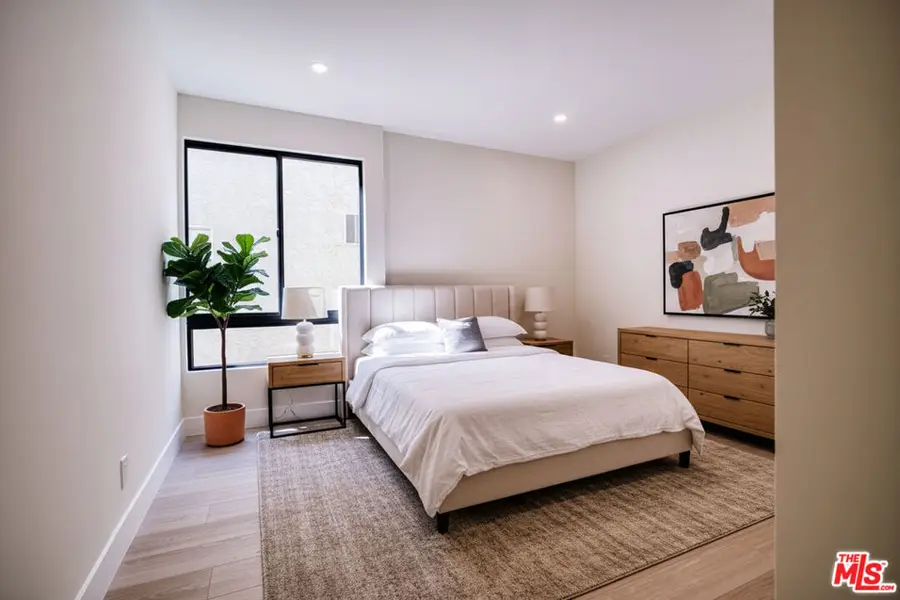 13920 Moorpark Street #201, Sherman Oaks, CA 91423 - Image #2