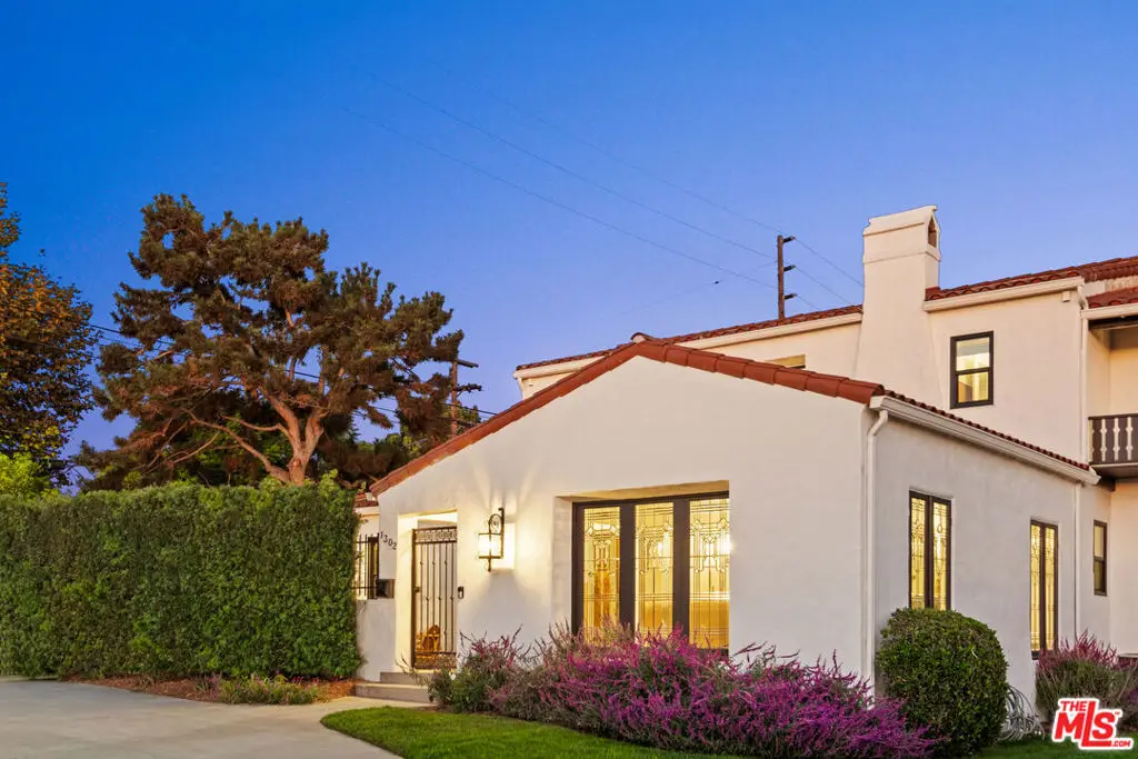 1302 S Hauser Boulevard, Los Angeles, CA 90019 - Image #1