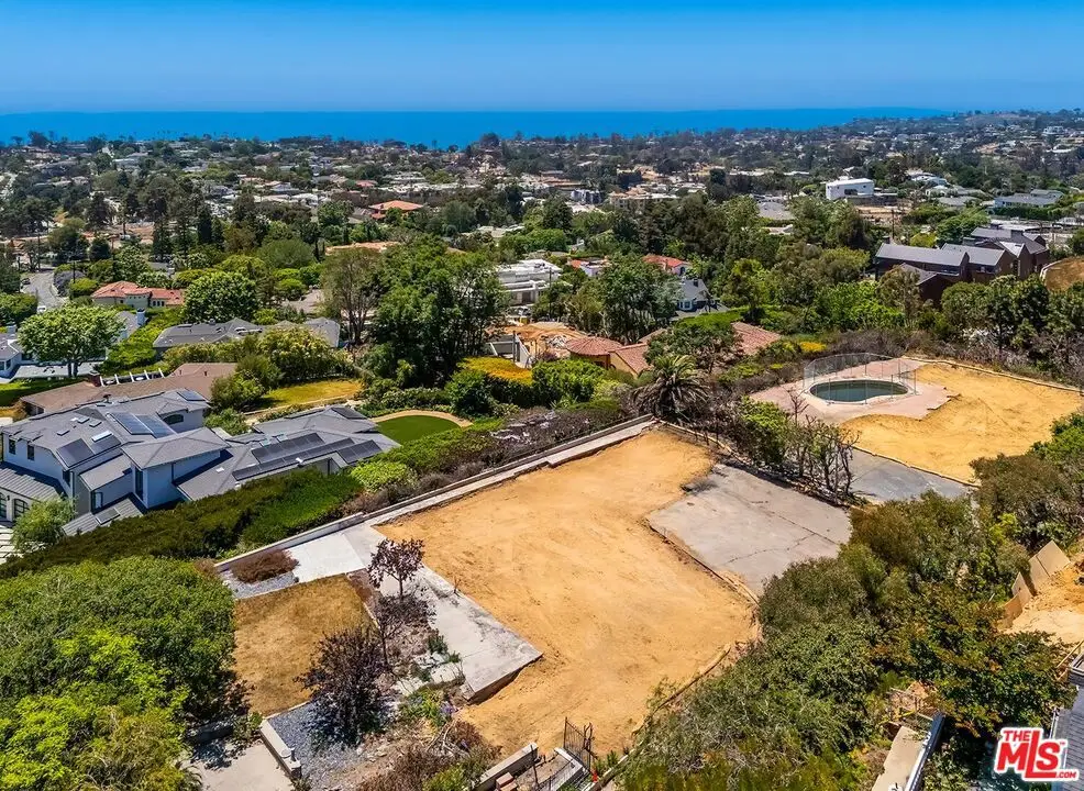 1051 El Medio Avenue, Pacific Palisades, CA 90272 - Image #1
