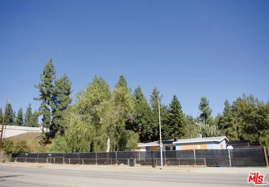 10810 Woodley Avenue, Granada Hills, CA 91344 - Image #2