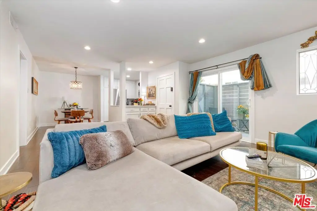 12416 Moorpark Street #A, Studio City, CA 91604 - Image #1