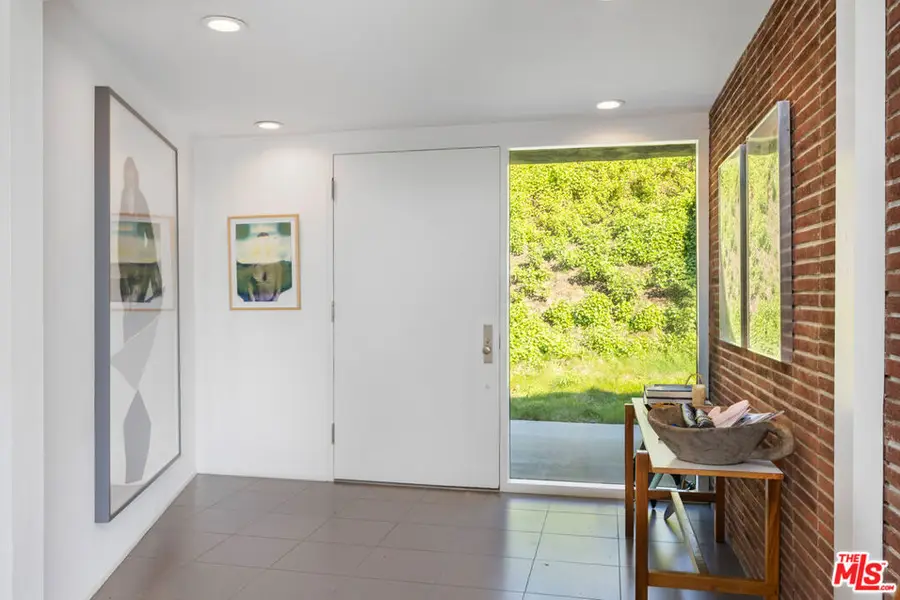 765 N Tigertail Road, Los Angeles, CA 90049 - Image #2