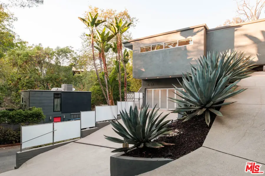 7963 Willow Glen Road, Los Angeles, CA 90046 - Image #2