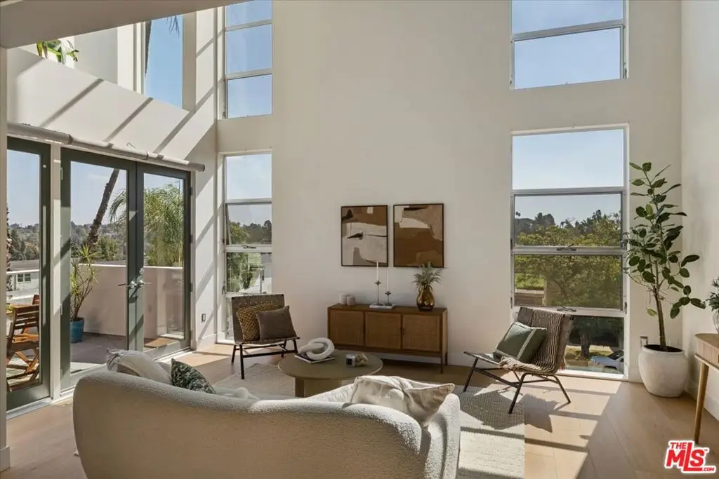 3345 1/2 Rowena Avenue, Los Angeles, CA 90027 - Image #1