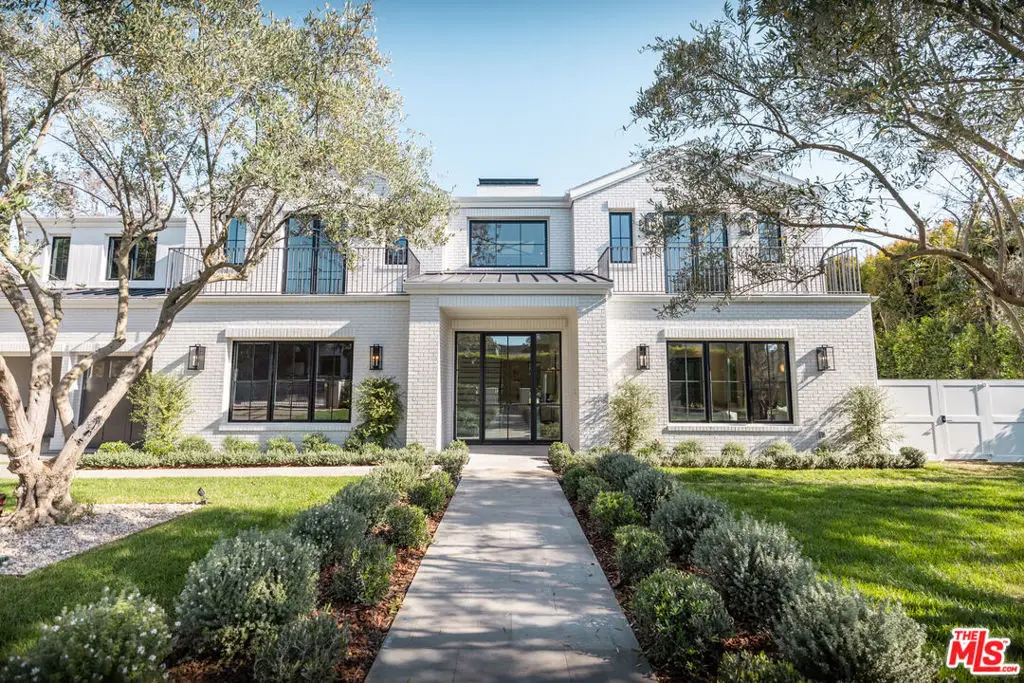 1072 Amalfi Drive, Pacific Palisades, CA 90272 - Image #1