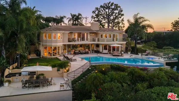 7833 Torreyson Drive, Los Angeles, CA 90046