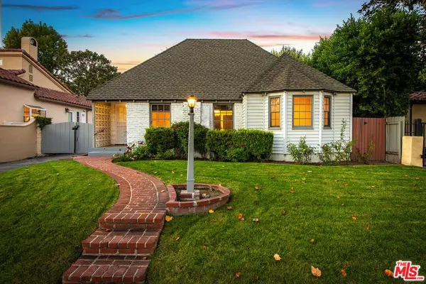 10435 Whipple Street, North Hollywood, CA 91602