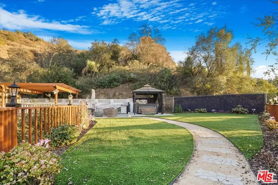 2070 Lilac Lane, Glendale, CA 91206 - Image #2