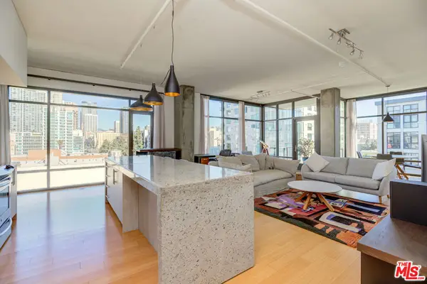 1111 S Grand Avenue #711, Los Angeles, CA 90015