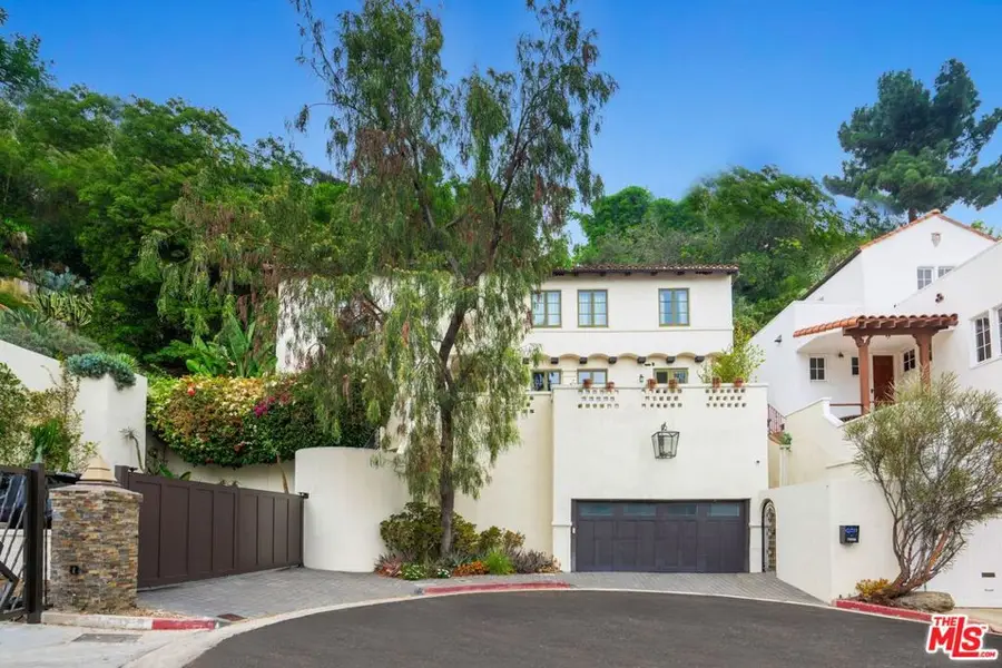 7939 Hillside Avenue, Los Angeles, CA 90046 - Image #2